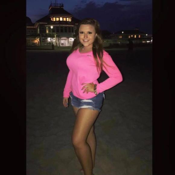 Meet your Posher, Nikki - Picture 1 of 1